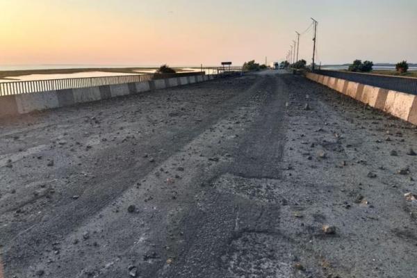 Ukraina Tabrak Jembatan Rute Pasokan Rusia di Semenanjung Krimea