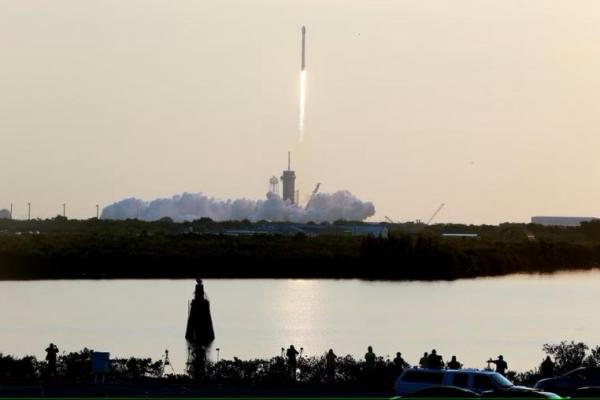 Militer Jepang Pertimbangkan Adopsi Layanan Satelit Starlink Musk