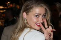 Amber Heard Bahagia Tampil di Publik Pertama Kali Sejak Kalah dalam Persidangan Johnny Depp