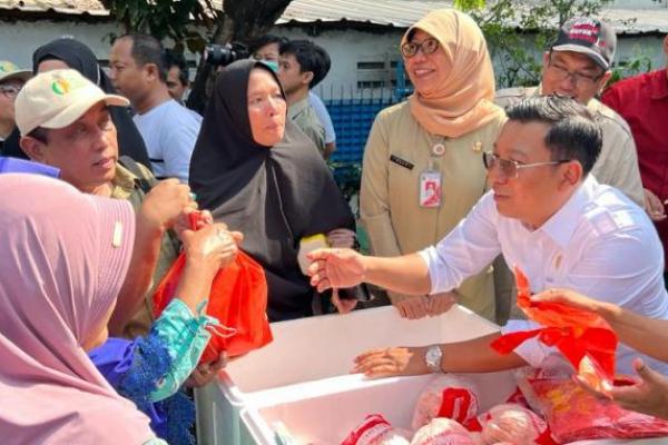 Stabilkan Harga,NFA Gelar Operasi Pasar Daging Ayam di 3.800 Titik