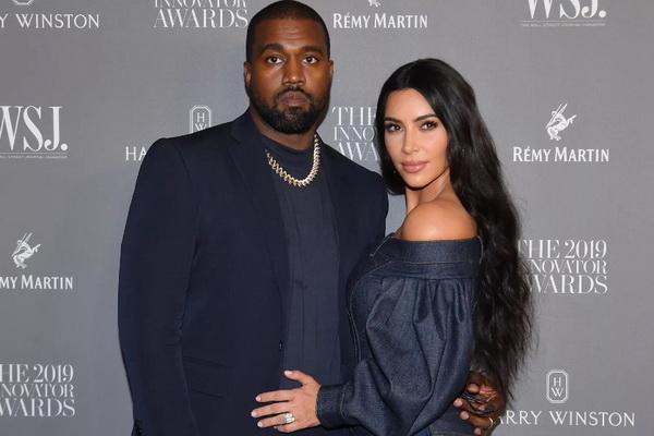 Sebelum Bercerai, Kim Kardashian Berusaha Memperjuangkan Pernikahannya dengan Kanye West