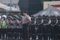 Analogikan Sapu Lidi, Jokowi Minta Tak Ada Blok-blokan di Tubuh Polri 