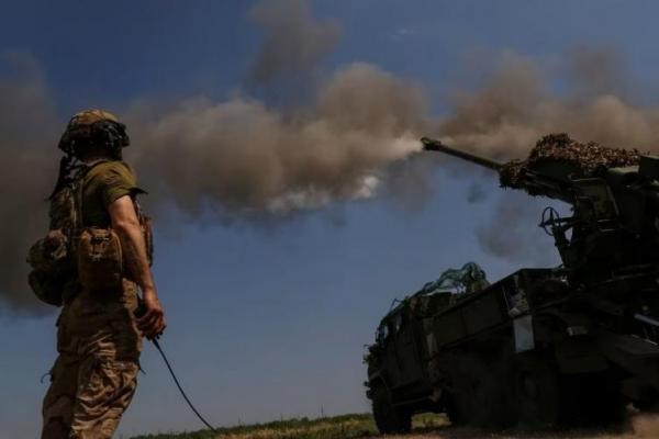 Ukraina Klaim Pasukannya Maju Satu Kilometer Dekat Bakhmut yang Dikuasai Rusia
