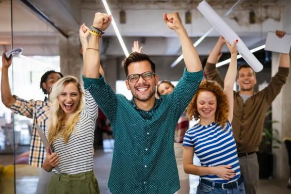 13 Juli Hari Buruh Mendengus, Rayakan Semua Hal Positif Tentang Pekerjaan