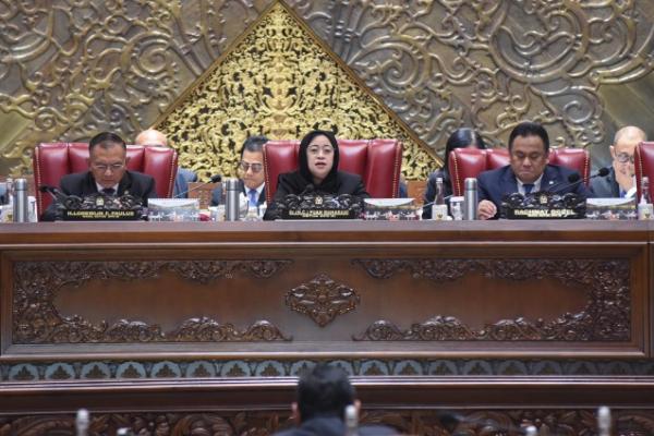 DPR Sahkan UU Kesehatan,Puan: Hak-Hak Nakes Tak Hilang