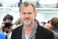 Sutradara Oppenheimer Christopher Nolan Enggan Pakai Smartphone