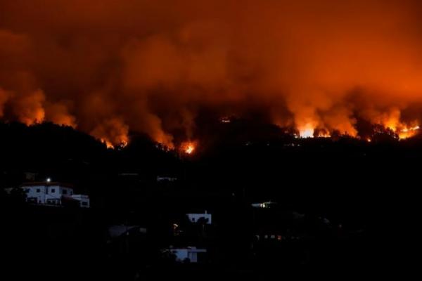 Kebakaran Hutan La Palma Spanyol Masih Berkobar, Ribuan Orang Dievakuasi