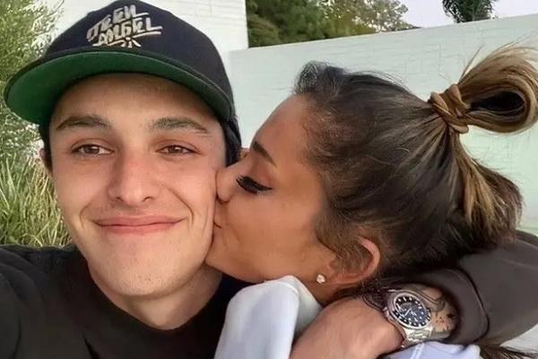 Jalani Proses Perceraian dari Ariana Grande, Dalton Gomez Telah Berkencan dengan Orang Lain