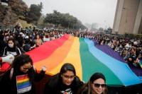Pengadilan Peru Buka Jalan Pengakuan Hukum Pasangan Sesama Jenis