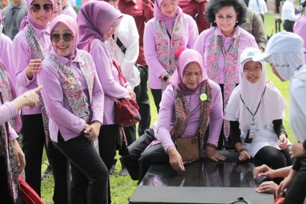 Lilik Umi Nashriyah Dampingi Iriana Jokowi Sosialisasi Penurunan Stunting