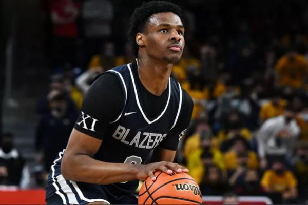 Bronny James, Putra LeBron James Keluar dari Rumah Sakit Setelah Terkena Serangan Jantung