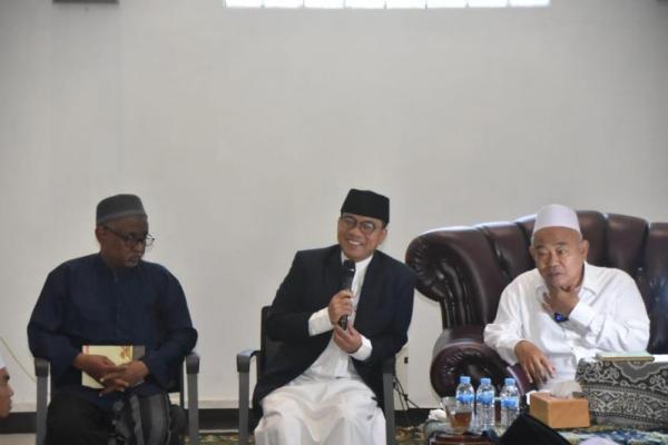 Yandri Susanto Puji Pengelolaan Pendidikan di Ponpes Amanatul Ummah