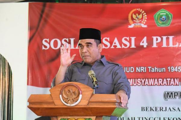 Presiden Joko Widodo dan Presiden Terpilih Prabowo Subianto santap malam dan berdiskusi di sebuah restoran di Jakarta