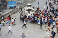 PM Bangladesh Diminta Mundur, Polisi Bentrok dengan Pendukung Oposisi