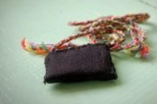 Adakah `Jimat,` Yang Diperbolehkan Dalam Islam?