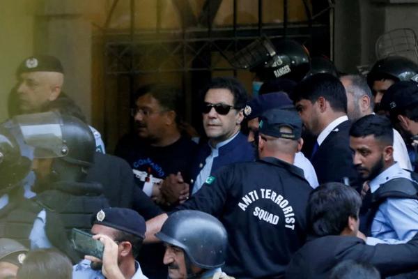 Mantan PM Pakistan Imran Khan Didakwa Menghina Pengawas Pemilu