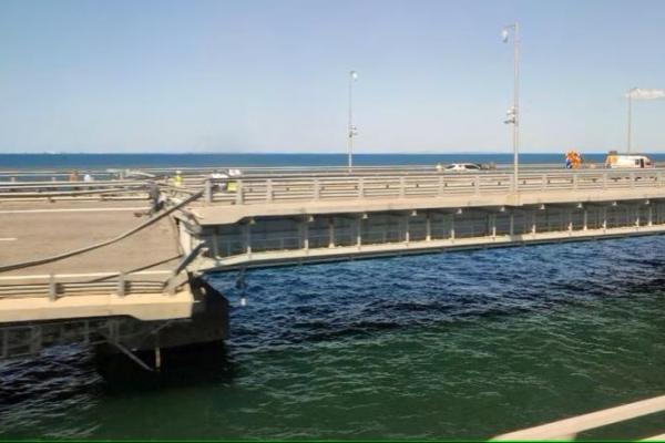 Rusia Klaim Gagalkan Serangan Roket Ukraina di Jembatan Krimea, Jatuhkan 20 Drone