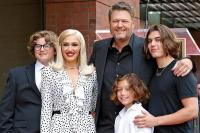 Calon Superstar! Putra Gwen Stefani Tampil Memukau di Bar Milik Ayah Tirinya Blake Shelton