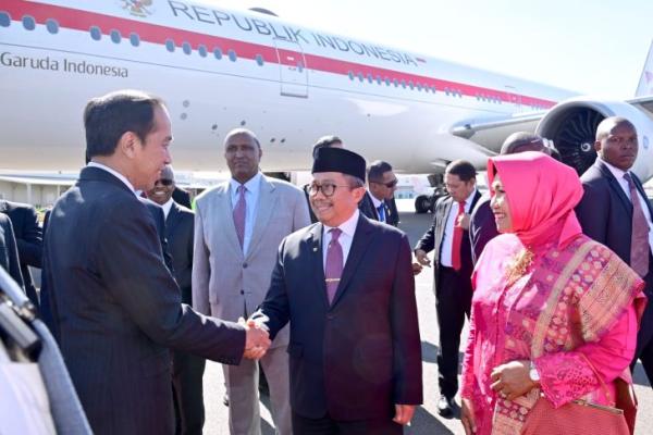 Diagendakan Bertemu Presiden Ruto, Jokowi Tiba di Kenya
