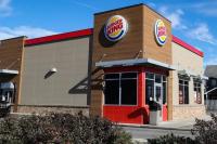 Tak Pernah Bolos Kerja Selama 27 Tahun, Karyawan Burger King Cuma Dapat Hadiah Gantungan Kunci!