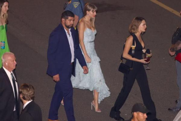 Taylor Swift Berpesta hingga Dini Hari Bersama Supermodel Cara Delevingne