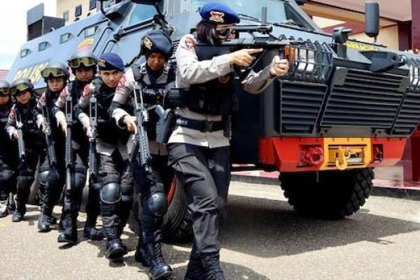 Patuhi Intsruksi Presiden, Mahfud Minta Polri Tetap Solid 