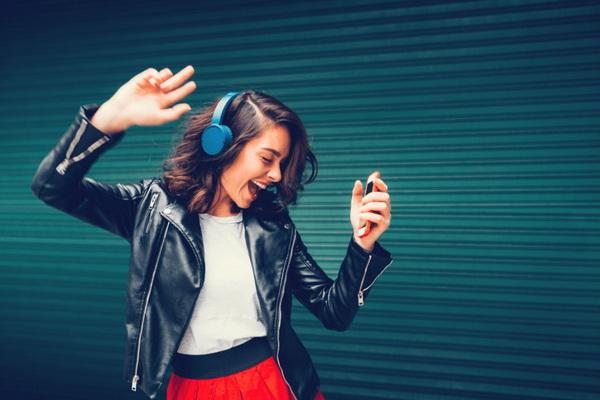 24 Agustus Hari Musik Aneh Internasional, Ganti Playlist Reguler Kita dengan Lagu yang Eksentrik