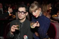 Jack Antonoff Sahabat Taylor Swift Sindir Scooter Braun yang Dipecat Ariana Grande dan Demi Lovato