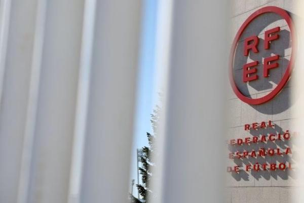 Skandal Ciuman: Perwakilan Regional FA Spanyol Minta Presiden Federasi Mundur