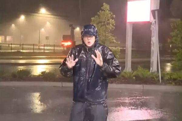 Viral, Siaran Reporter Tentang Badai Idalia Terganggu Pemadaman Listrik