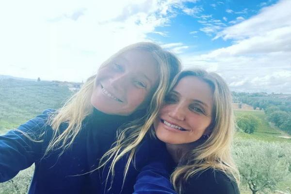 Ucapkan Selamat Ulang Tahun, Gwyneth Paltrow Bergaya Kembaran dengan Cameron Diaz