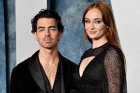 Pakai Gelang `Fearless` Taylor Swift, Sophie Turner Kirim Pesan ke Joe Jonas?