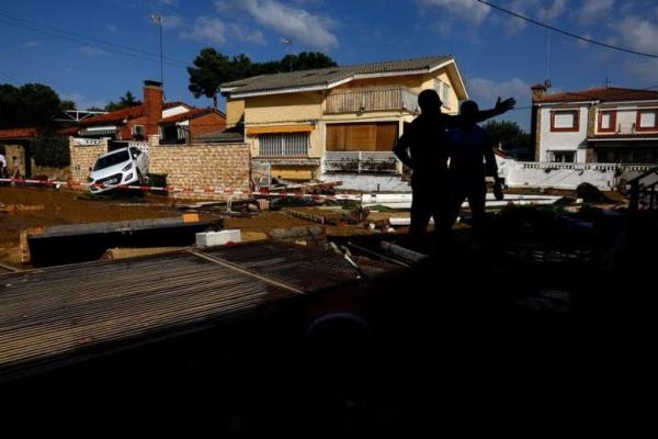 Jalur Kereta Mulai Dibuka, Polisi Masih Cari Korban Hilang Banjir Spanyol