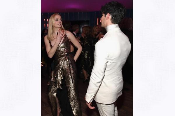 Gaya Hidup Sophie Turner yang Suka Berpesta Diduga Jadi Penyebab Joe Jonas Gugat Cerai
