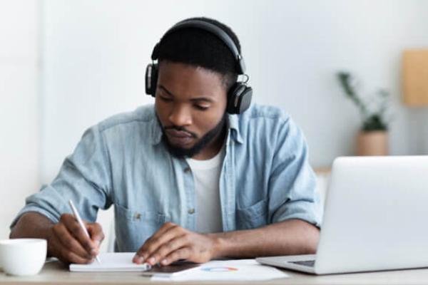 Riset: Menikmati Musik dan Minum Kopi Tingkatkan Kinerja Otak