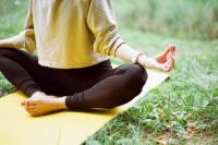 Peneliti: Yoga, Cara Bebas Narkoba bagi Wanita untuk Cegah Alzheimer