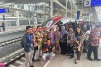 Angkut 1.700 Penumpang, Uji Coba KA Cepat dengan Penumpang Lancar