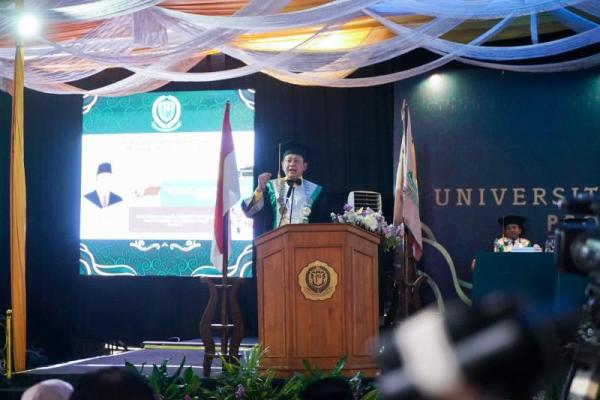 Ketua MPR Motivasi Wisudawan Semangat Meraih Impian