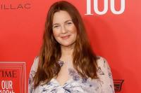 Takut Ketagihan, Drew Barrymore Hindari Prosedur Operasi Plastik