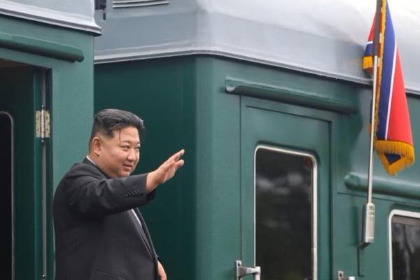 Senapan, Topi Bulu, dan Drone, Oleh-oleh Kim Jong Un saat Pulang dari Rusia