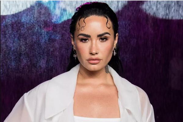 Berkencan dengan Musisi Rock Indie Jutes, Ini yang Membuat Demi Lovato Percaya Diri