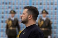 Presiden Minta Ukraina Bersatu setelah Pemecatan Panglima Militer