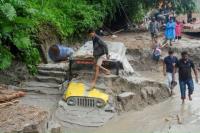 Tim Penyelamat Masih Berjuang Mencapai Daerah Banjir India, 140 Orang Hilang