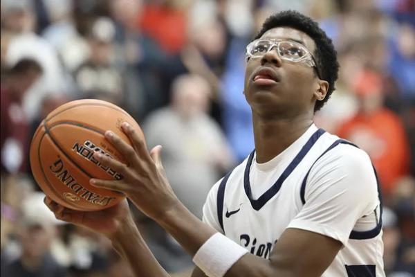 LeBron James Bangga Putranya Bryce Jadi Pemain Basket di Ohio State University