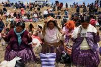 Persediaan Air Kritis, Warga Bolivia Doa Bersama Minta Hujan di Bendungan