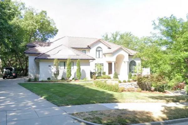 Usai Kemenangan Chiefs, Taylor Swift Bermalam di Mansion Mewah Travis Kelce