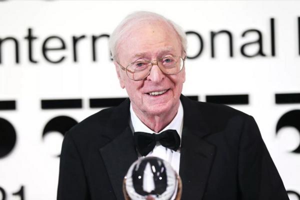 Berusia 90 Tahun, Michael Caine Umumkan Pensiun dari Dunia Akting