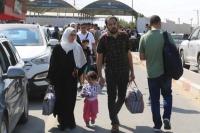 Ingin Menyeberang ke Mesir, Keluarga Palestina Berkumpul di Perbatasan Rafah