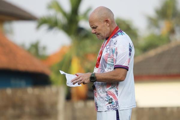 Pelatih Anyar PSS Bakal Rombak Permainan Tim