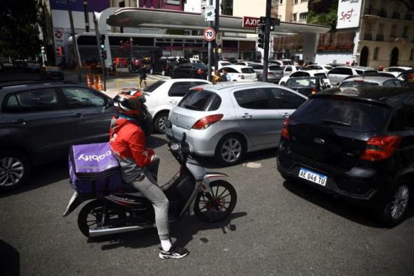 Krisis Bahan Bakar, Pengemudi Argentina seperti Berburu Air di Gurun